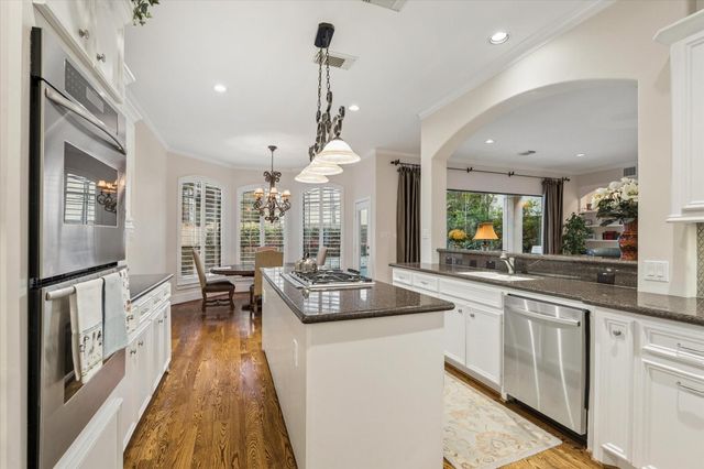 3411 Banbury Place, Houston, TX 77027