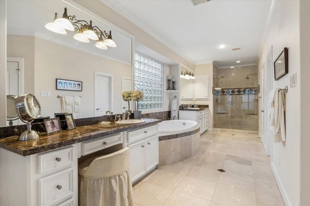 3411 Banbury Place, Houston, TX 77027