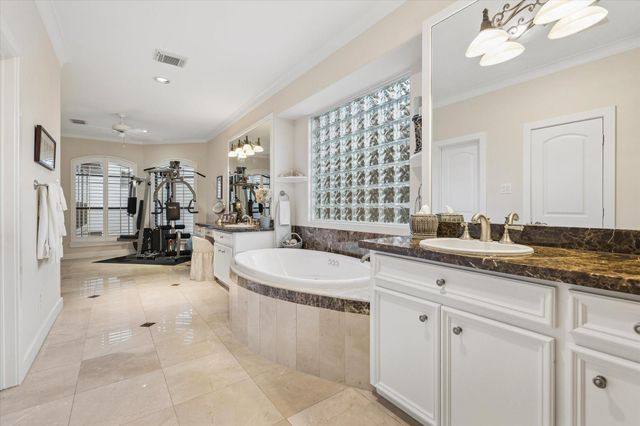 3411 Banbury Place, Houston, TX 77027