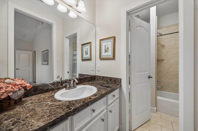 3411 Banbury Place, Houston, TX 77027