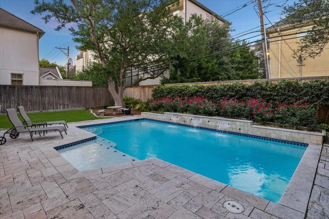 3411 Banbury Place, Houston, TX 77027