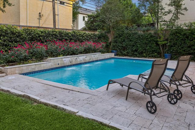 3411 Banbury Place, Houston, TX 77027