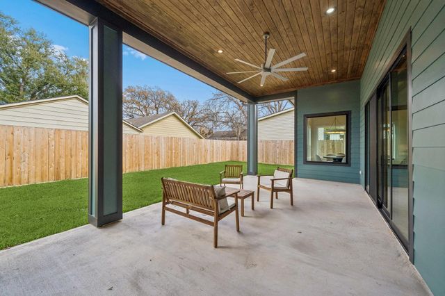 511 Graceland Street, Houston, TX 77009