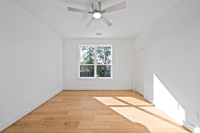 511 Graceland Street, Houston, TX 77009
