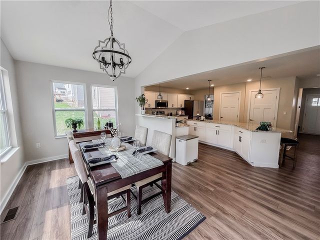 262 Lily Ridge Dr, Canonsburg, PA 15317