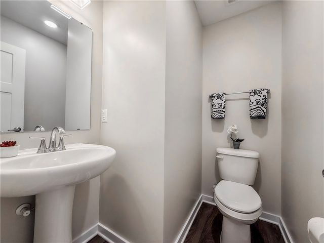 262 Lily Ridge Dr, Canonsburg, PA 15317