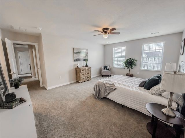 262 Lily Ridge Dr, Canonsburg, PA 15317