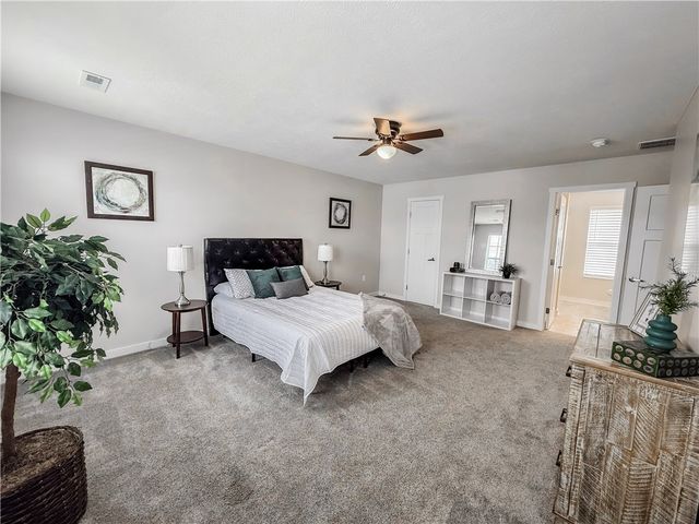 262 Lily Ridge Dr, Canonsburg, PA 15317