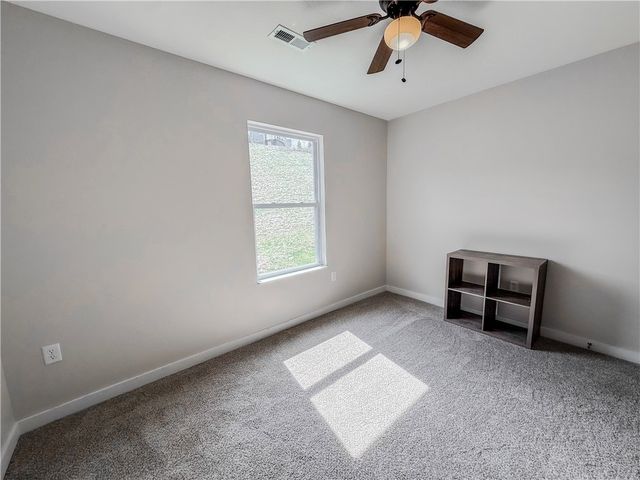 262 Lily Ridge Dr, Canonsburg, PA 15317