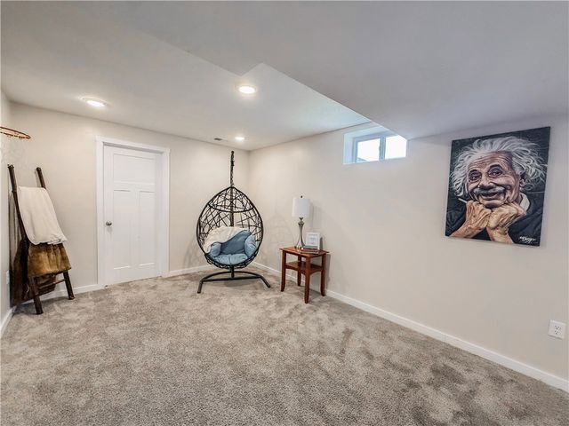 262 Lily Ridge Dr, Canonsburg, PA 15317