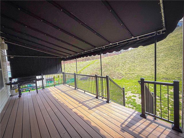 262 Lily Ridge Dr, Canonsburg, PA 15317