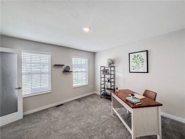 262 Lily Ridge Dr, Canonsburg, PA 15317