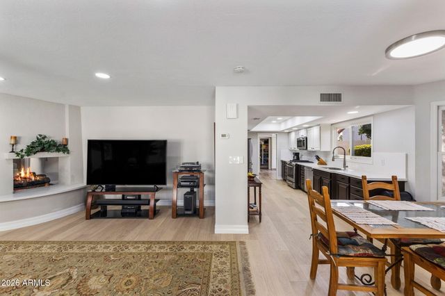 7354 E SAN MIGUEL Avenue, Scottsdale, AZ 85250