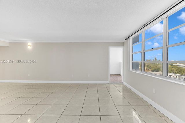2750 NE 183rd St 806, Aventura, FL 33160