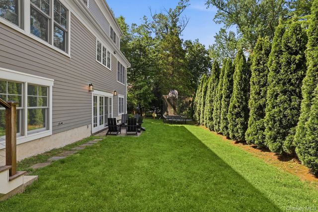 60 Carthage Road, Scarsdale, NY 10583