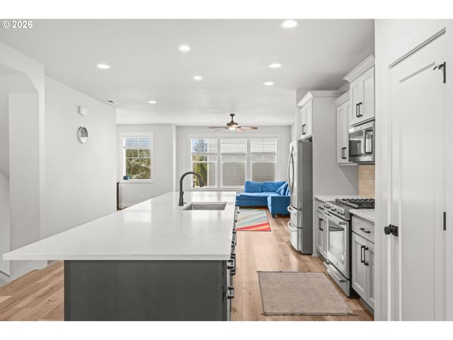 14226 Nw ARCHERY Ln, Portland, OR 97229