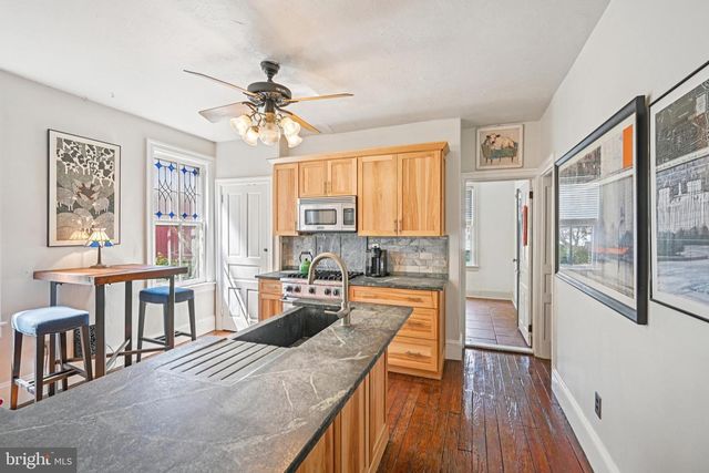 203 W BROAD ST, Burlington, NJ 08016