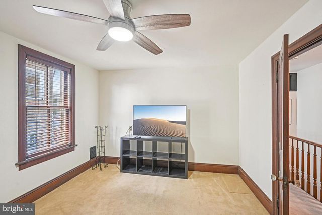 203 W BROAD ST, Burlington, NJ 08016