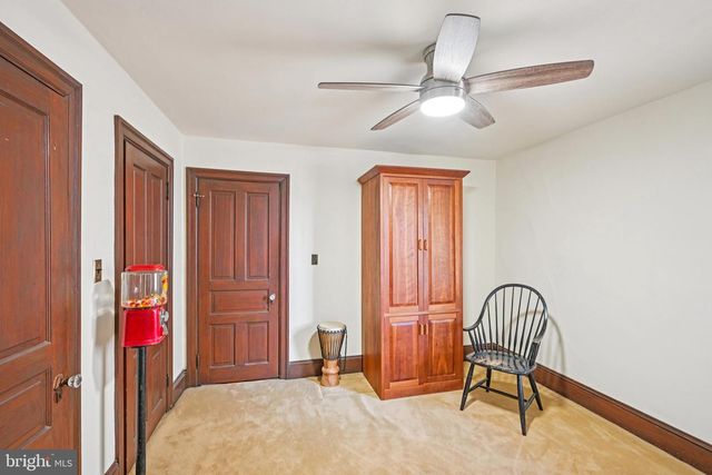 203 W BROAD ST, Burlington, NJ 08016