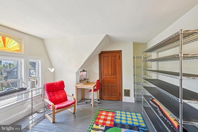 203 W BROAD ST, Burlington, NJ 08016