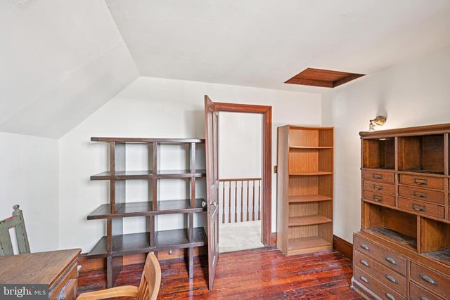 203 W BROAD ST, Burlington, NJ 08016