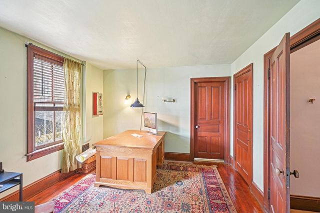 203 W BROAD ST, Burlington, NJ 08016