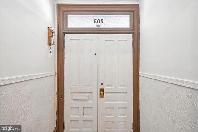 203 W BROAD ST, Burlington, NJ 08016