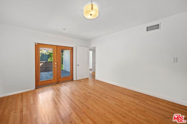 2124 Hillsboro Avenue, Los Angeles, CA 90034