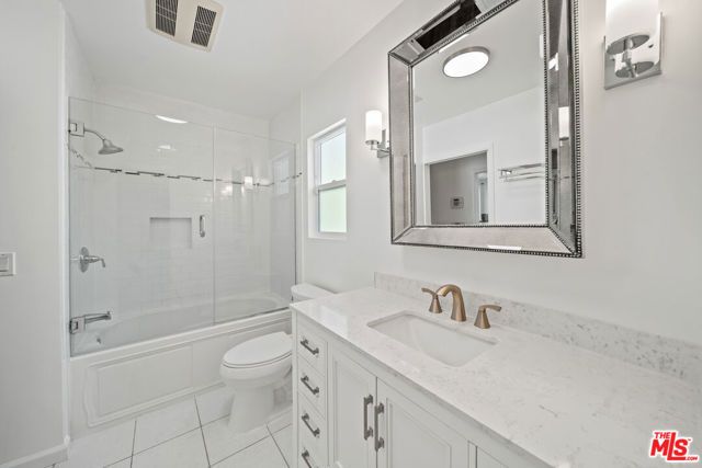 2124 Hillsboro Avenue, Los Angeles, CA 90034