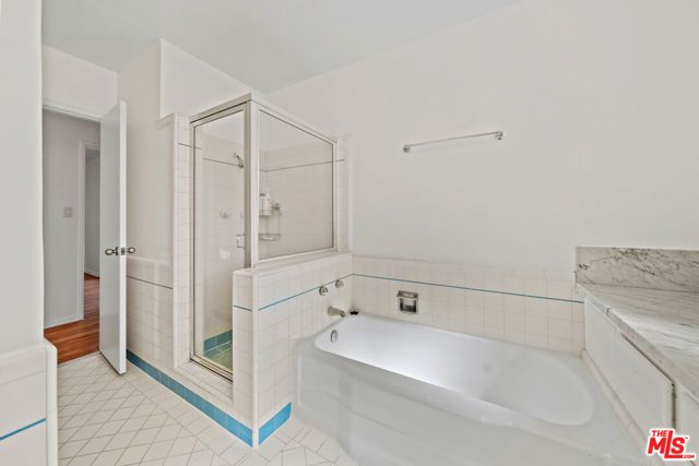 2124 Hillsboro Avenue, Los Angeles, CA 90034