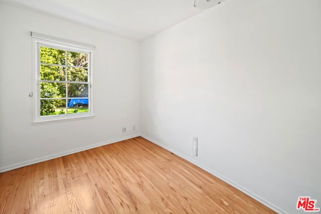 2124 Hillsboro Avenue, Los Angeles, CA 90034