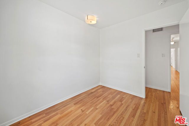 2124 Hillsboro Avenue, Los Angeles, CA 90034