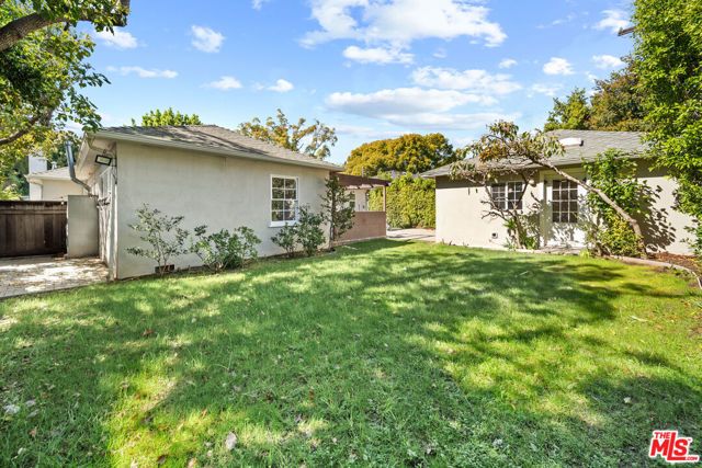 2124 Hillsboro Avenue, Los Angeles, CA 90034