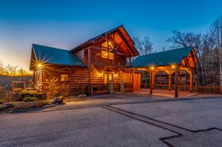 1006 Majestic Point Way, Gatlinburg, TN 37738
