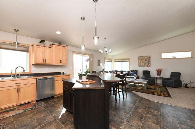 4584 Meadows Lane, Moorhead, MN 56560