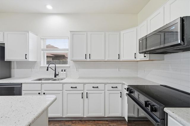 7005 Tocken Ct, Corpus Christi, TX 78414