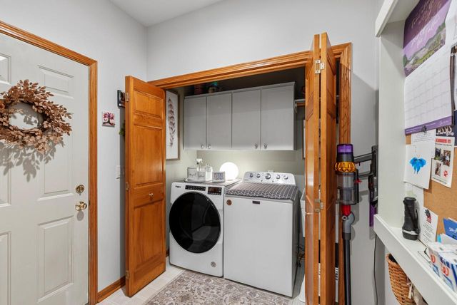 1668 Iroquois AVENUE, Grafton, WI 53024