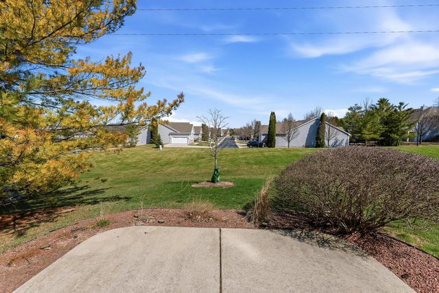1668 Iroquois AVENUE, Grafton, WI 53024