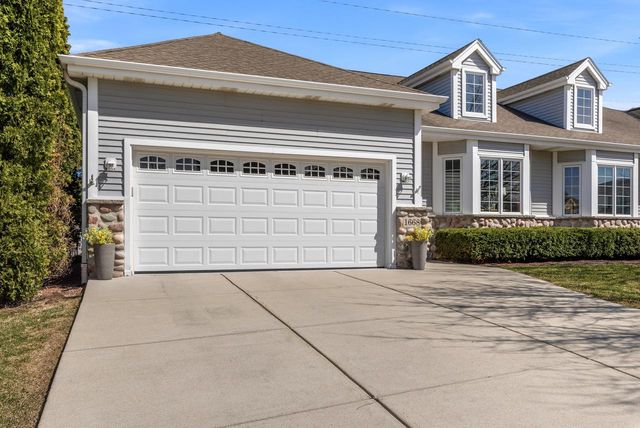 1668 Iroquois AVENUE, Grafton, WI 53024