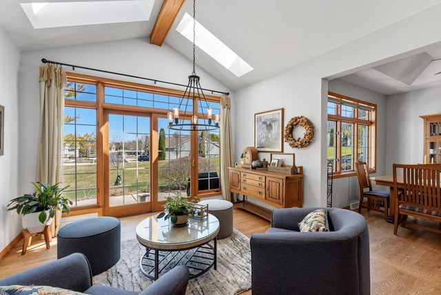 1668 Iroquois AVENUE, Grafton, WI 53024