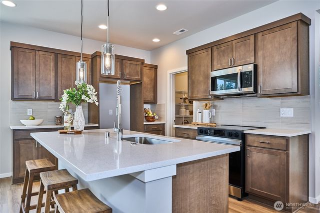 18506 SE 271st Court, Covington, WA 98042