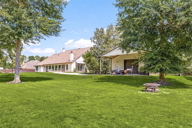 8989 Stone Oak Drive, Montgomery, TX 77316