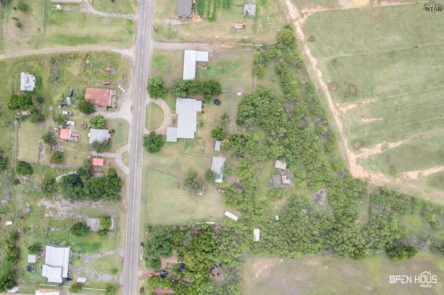 7996 STATE HWY 258, Iowa Park, TX 76367