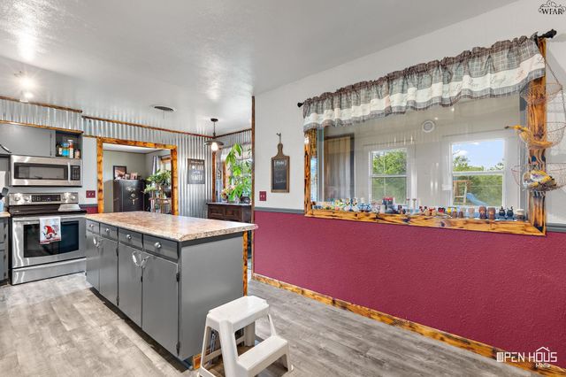 7996 STATE HWY 258, Iowa Park, TX 76367