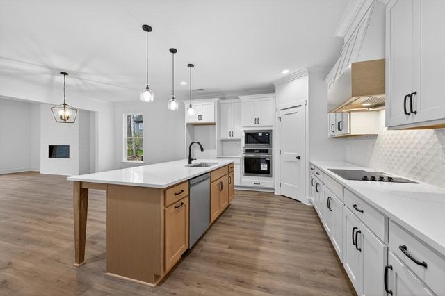 1351 Ashland Drive, Statham, GA 30666