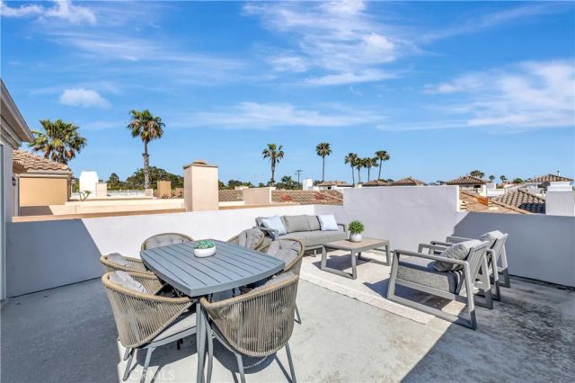 620 22nd Street, Huntington Beach, CA 92648