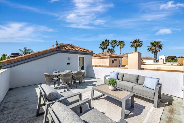 620 22nd Street, Huntington Beach, CA 92648