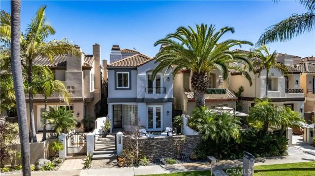 620 22nd Street, Huntington Beach, CA 92648