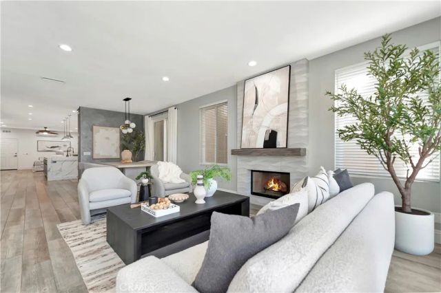 620 22nd Street, Huntington Beach, CA 92648