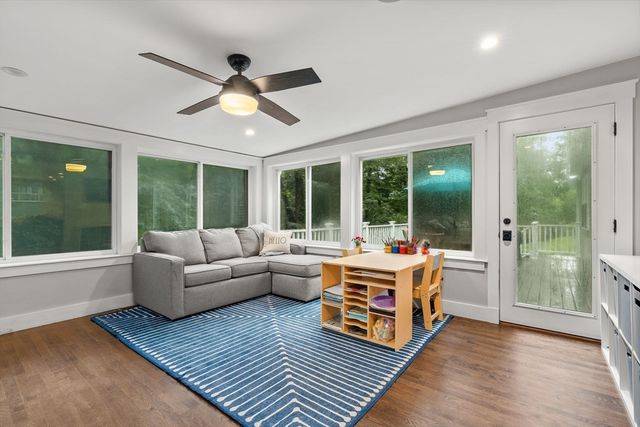 21 Arrowhead Rd, Topsfield, MA 01983